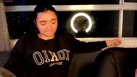 Snapshot of samanthaa_black chatting on 06.25.26 Sam online show from 06.25.26