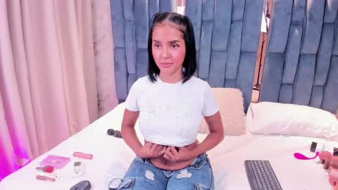 Snapshot of samanthaa_gil_ chatting on 02.18.26 Samantha online show from 02.18.26