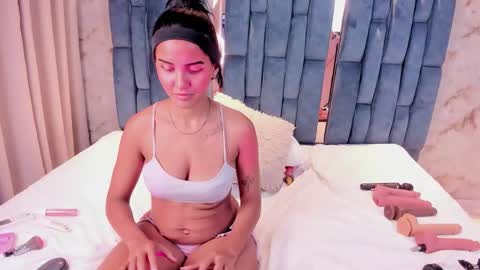 Snapshot of samanthaa_gil_ chatting on 02.20.26 Samantha online show from 02.20.26