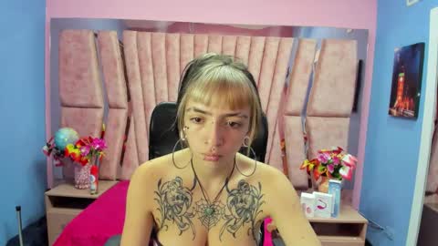 Snapshot of samanthaa_smitth chatting on 09.26.25 Samantha Smitth online show from 09.26.25