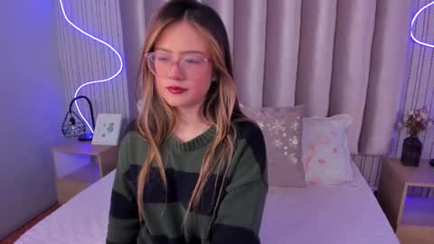 Alejandra  online show from 10.09.25