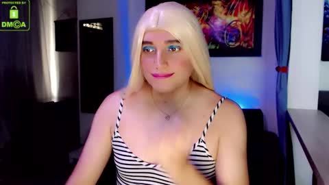 Snapshot of samara81648 chatting on 12.22.25 Samara online show from 12.22.25