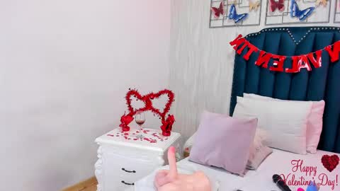 Snapshot of samara_warren chatting on 02.14.25 Samara Warren online show from 02.14.25