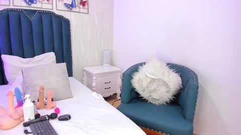 Snapshot of samara_warren chatting on 03.06.25 Samara Warren online show from 03.06.25