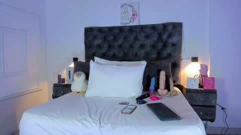 Snapshot of samara_warren77 chatting on 04.27.26 Samara Warren online show from 04.27.26