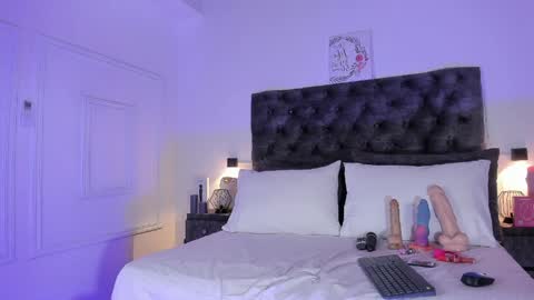 Snapshot of samara_warren77 chatting on 04.28.26 Samara Warren online show from 04.28.26