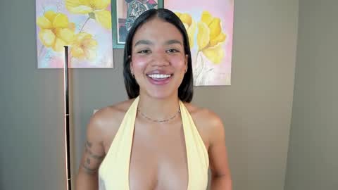 Snapshot of samarhagomez chatting on 12.01.25 Samarha Gomez online show from 12.01.25
