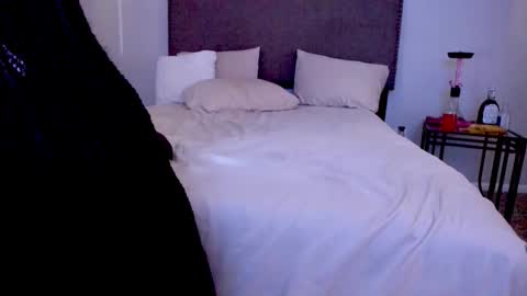 Yaya online show from 10.22.25