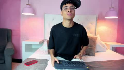 Samfrrost online show from 06.04.26