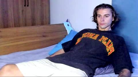 Snapshot of samgorgeous chatting on 01.03.25 Fansly - Top4fans online show from 01.03.25