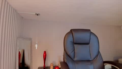 Snapshot of samii_live chatting on 10.30.25 Samii online show from 10.30.25