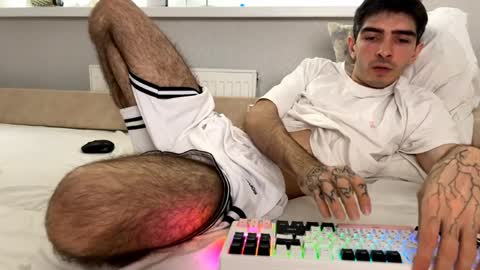 Snapshot of samiliken chatting on 04.04.26 Sam online show from 04.04.26