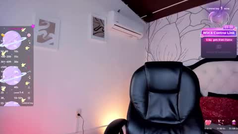 Snapshot of samir_bear chatting on 05.19.26 Samir online show from 05.19.26
