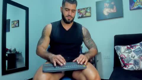 Snapshot of samir_hazard chatting on 11.13.25 samir_hazard online show from 11.13.25