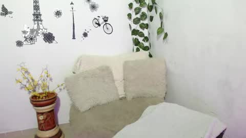 Snapshot of samira_lennox chatting on 01.23.25 SAMIRA online show from 01.23.25