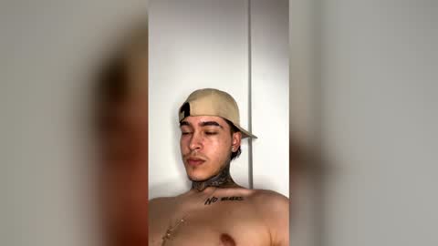 samm44404 online show from 04.17.26