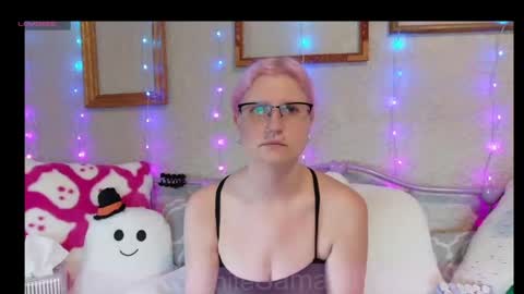 Snapshot of sammiesin13 chatting on 06.27.26 Samantha online show from 06.27.26