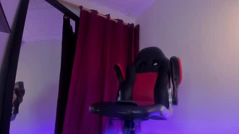 Snapshot of sammy_and_mike_ls chatting on 09.23.25 Sophie y Mark online show from 09.23.25