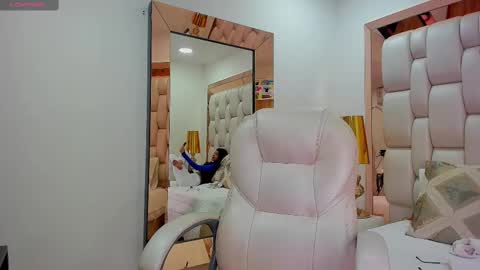 Snapshot of sammy_rios chatting on 03.07.25 Sammy online show from 03.07.25