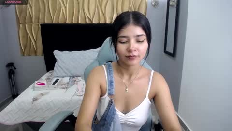 Snapshot of sammy_shy chatting on 12.29.24 Sammy online show from 12.29.24