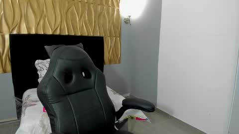 Snapshot of sammy_shy chatting on 04.05.26 Sammy online show from 04.05.26