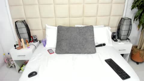 Snapshot of sammy_uwu1 chatting on 02.02.25 Nice to meet you guys my name is Lina. online show from 02.02.25