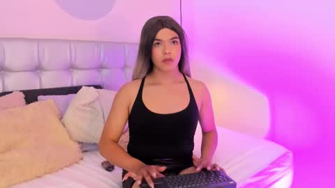 Snapshot of sammybrunette1 chatting on 02.18.25 Axel online show from 02.18.25