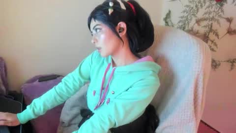   online show from 11.02.25