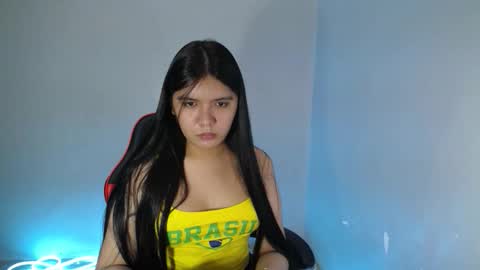 Snapshot of sampaguita_pinayxx chatting on 10.22.25 SOFIA online show from 10.22.25
