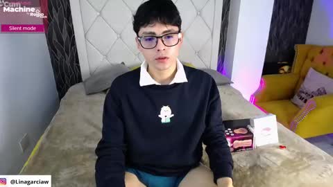 Snapshot of samu_foxxx chatting on 09.13.25 SAMU online show from 09.13.25