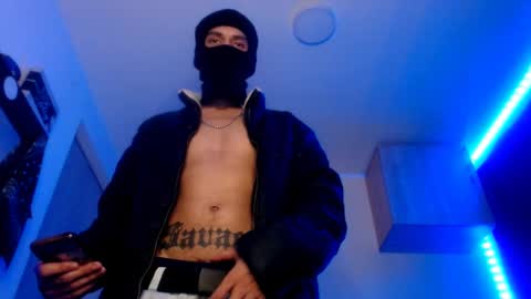 Snapshot of samuel_suarez chatting on 02.14.25 online show from 02.14.25