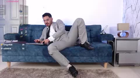 Snapshot of samuelcoopper chatting on 10.13.25 Samuel Coopper online show from 10.13.25