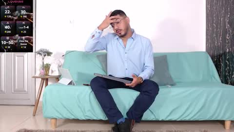 Snapshot of samuelcoopper chatting on 11.30.25 Samuel Coopper online show from 11.30.25