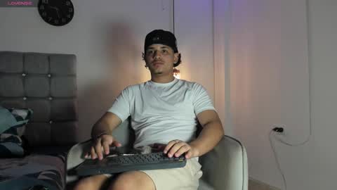 Snapshot of samxx_muscle chatting on 09.13.25 samxx_muscle online show from 09.13.25