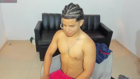 Snapshot of samxx_muscle chatting on 05.25.26 samxx_muscle online show from 05.25.26