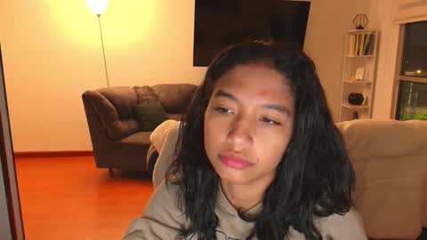 Snapshot of samy_jonnes_ chatting on 10.06.25 Hello I am absent due to a family calamity I will return soon-hola estoy ausente por un problema familiar volvere pronto. online show from 10.06.25