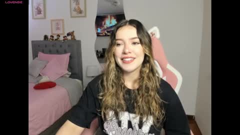 Snapshot of samysweet_8 chatting on 02.17.25 Samanta online show from 02.17.25