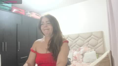 Snapshot of sanddi_milff chatting on 07.21.26 Sanddi online show from 07.21.26