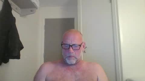 Snapshot of sandnesrune523 chatting on 05.14.26 sandnesrune523 online show from 05.14.26