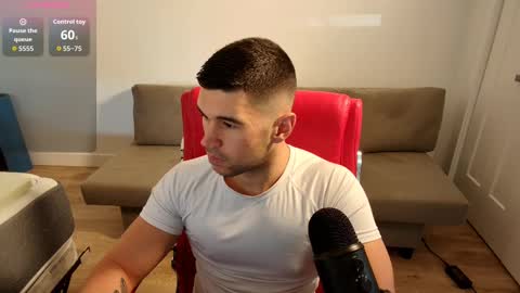 Snapshot of sandow_ chatting on 09.12.25 Sandow online show from 09.12.25