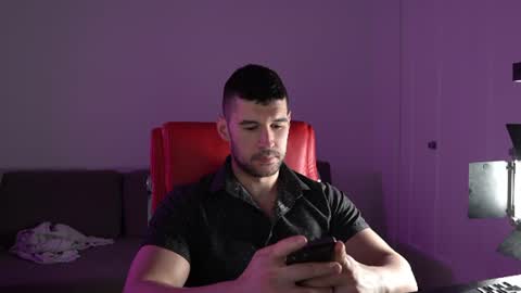 Snapshot of sandow_ chatting on 06.11.26 Sandow online show from 06.11.26