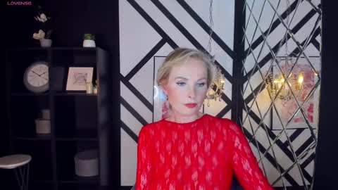 Snapshot of sandra_kind chatting on 02.10.25 Sandra online show from 02.10.25