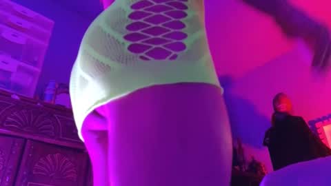 Snapshot of sandrasaa chatting on 02.04.25 Sandra online show from 02.04.25