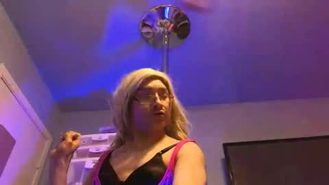 Sandra online show from 04.23.26