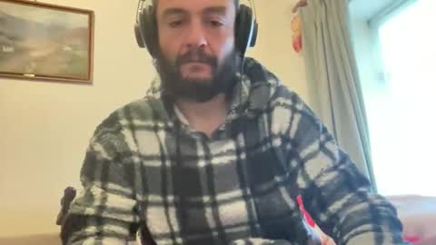 Snapshot of sandroanderson chatting on 09.28.25 Sandro Andersom online show from 09.28.25