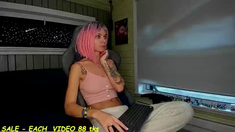 Sandy and Chris online show from 10.14.25