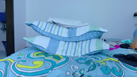 sandy online show from 12.15.25