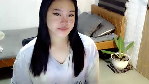 Snapshot of sangre_danaya chatting on 09.30.25 DANAYA online show from 09.30.25