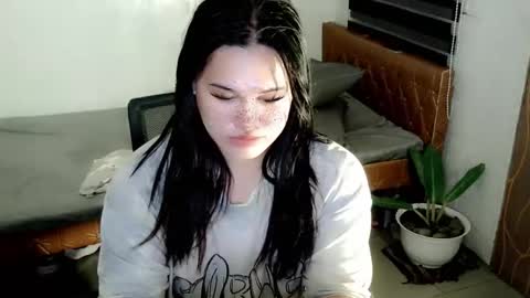 Snapshot of sangre_danaya chatting on 10.01.25 DANAYA online show from 10.01.25