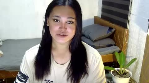 Snapshot of sangre_danaya chatting on 10.05.25 DANAYA online show from 10.05.25